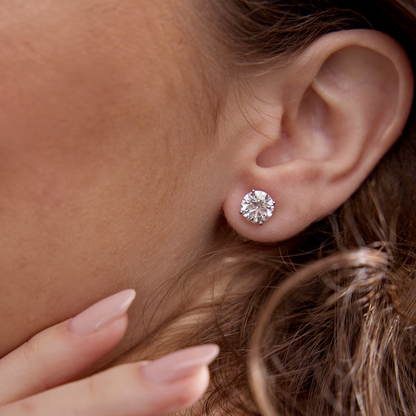 Diamond Stud Earrings in 14K White or Yellow Gold - G Color VS Clarity